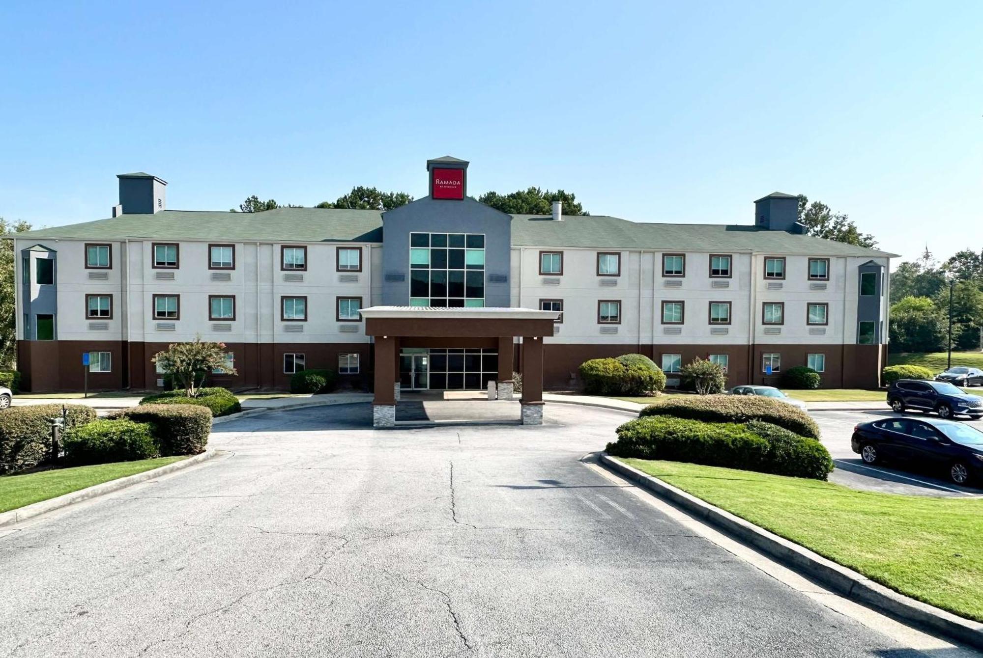 Ramada By Wyndham Lithia Springs Atlanta Hotel Exterior foto