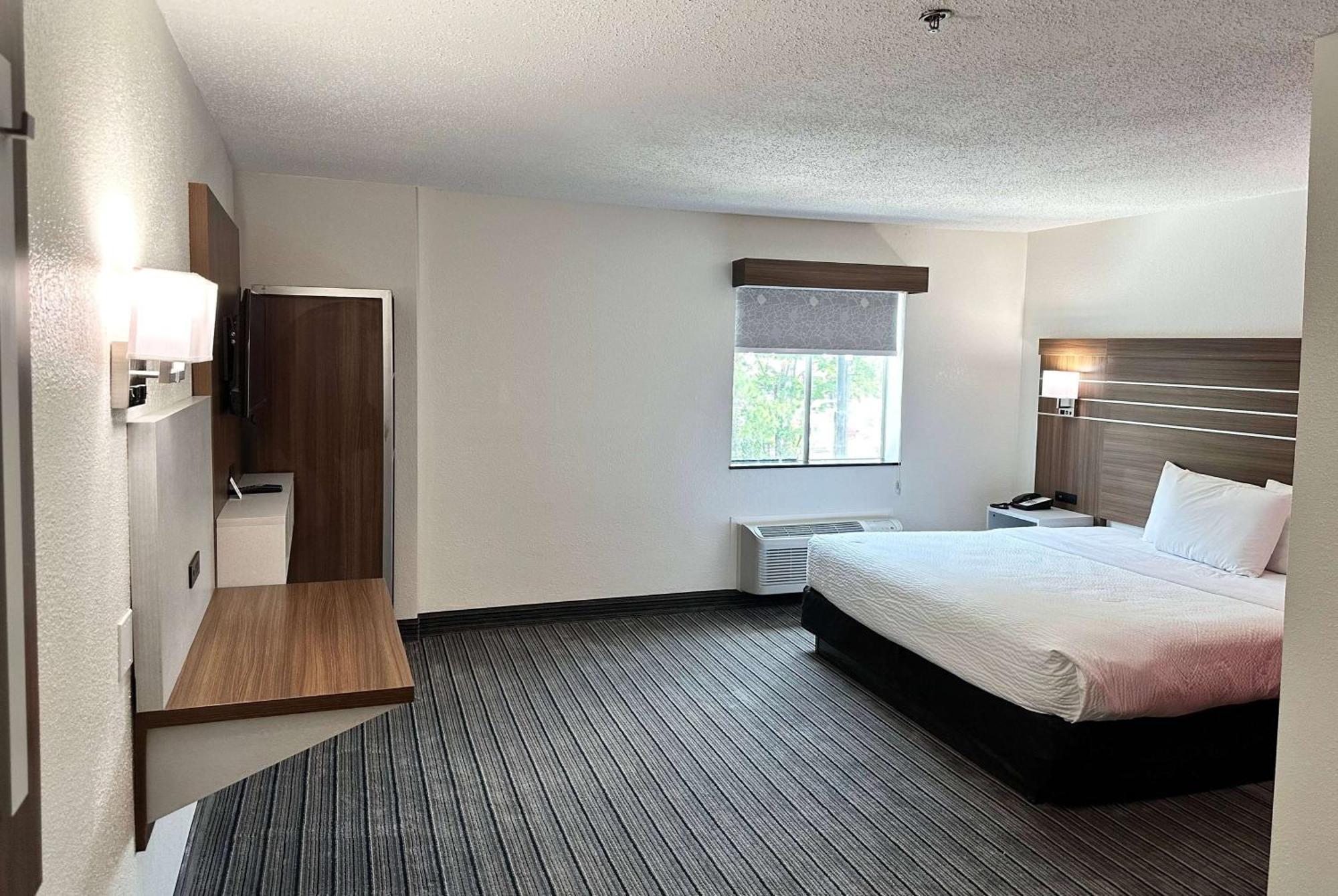 Ramada By Wyndham Lithia Springs Atlanta Hotel Exterior foto