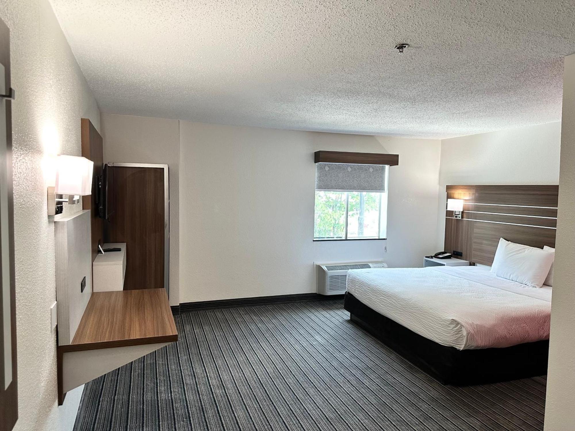 Ramada By Wyndham Lithia Springs Atlanta Hotel Exterior foto